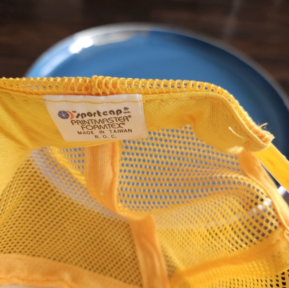 Vintage PG&E Trucker Snapback Hat - Picture 6 of 6